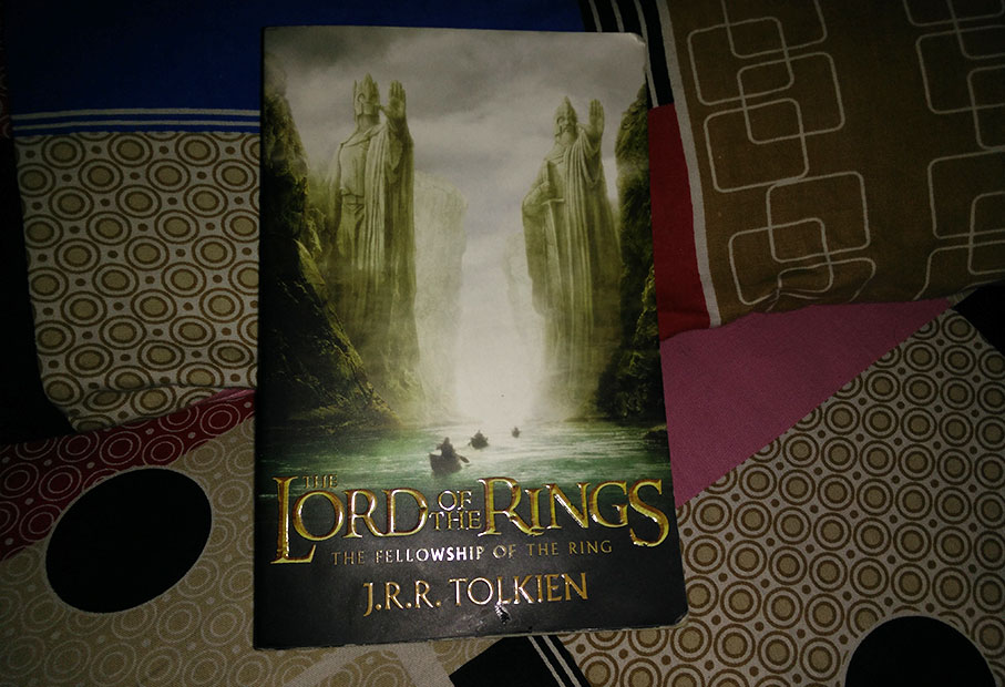 Verplicht Roestig Boos worden The Fellowship of the Ring (J.R.R. Tolkien) - Book Review | Anmol Rawat
